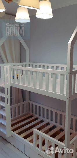 Детская кровать с лестницей