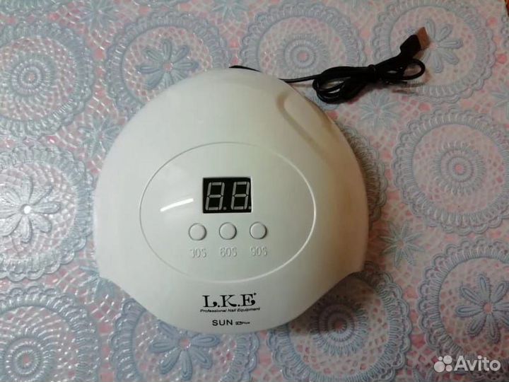 Новая лампа для маникюра