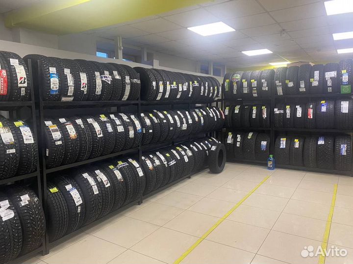 Triangle TR292 215/70 R16