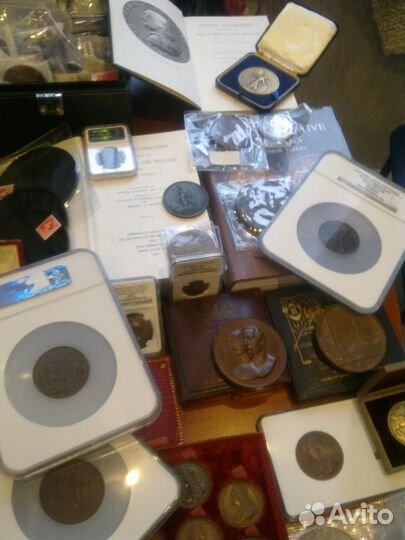 Коллекция британских памятных медалей