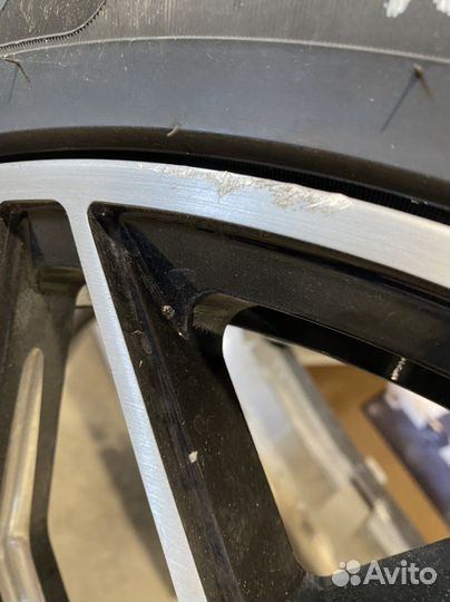 Диск Vossen HF2 R22 без резины