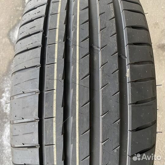 Michelin Pilot Sport 4 245/40 R20 99Y