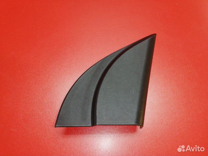 Уголок двери внутренний правый Hyundai Solaris RB