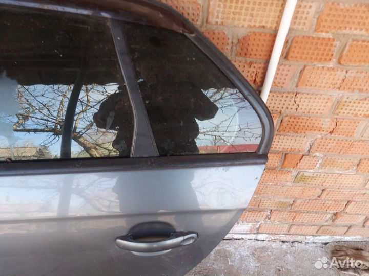 Дверь задняя левая Фольксваген Джетта 5