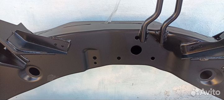 Подрамник задний Mitsubishi Outlander 1 4wd