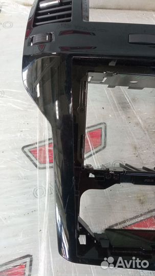 Накладка центральной консоли Опель Зафира B