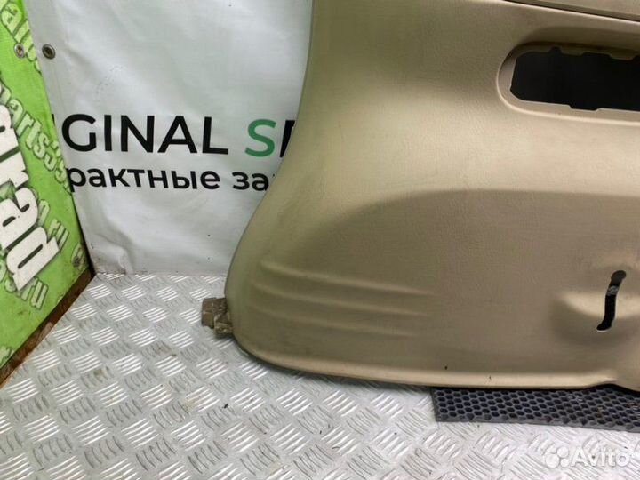 Обшивка двери задняя правая Mazda Mpv LW5W GY-DE