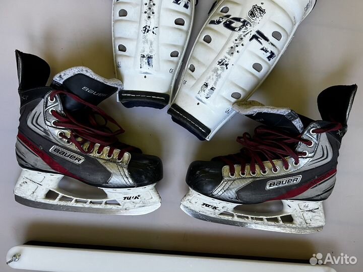 Хоккейная форма комлектом,выход на лед