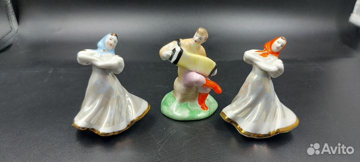 Фарфоровые статуэтки перепляс дулево