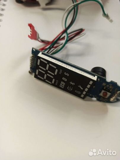 Дисплеи, курки электросамокатов. Запчасти. Ремонт