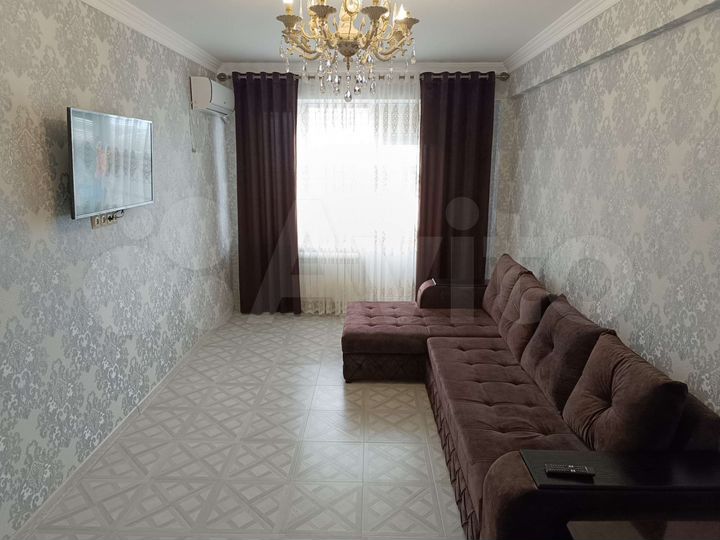 2-к. квартира, 80 м², 3/10 эт.