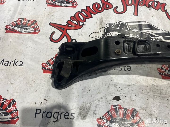Подрамник двс Lexus Is300 JCE10 2JZ-GE 2003