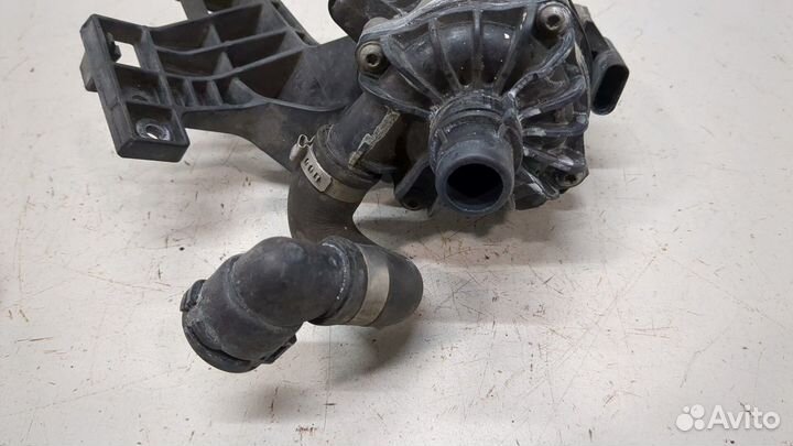 Насос водяной BMW 7 F01, 2011