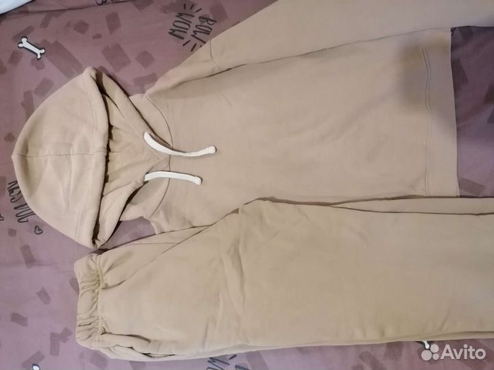 Спортивный костюм