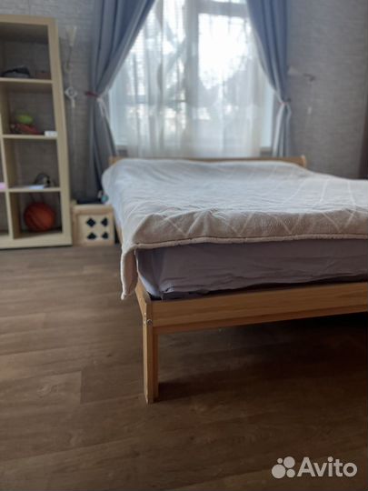 Кровать IKEA из массива