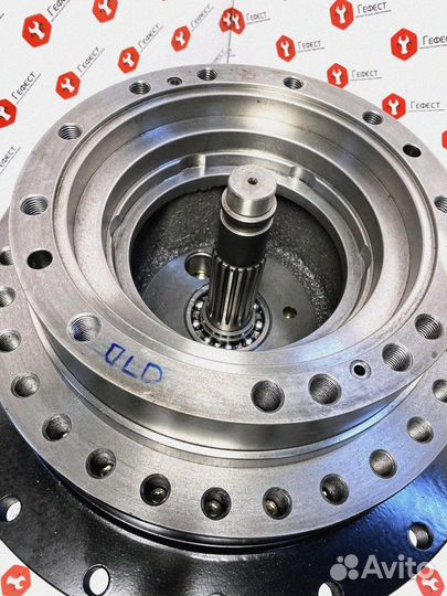 Редуктор хода Volvo EC240LC