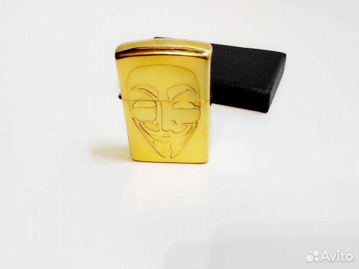 Зажигалка бензиновая