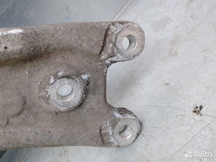 Рычаг передний Volkswagen Passat B6 2005-2010