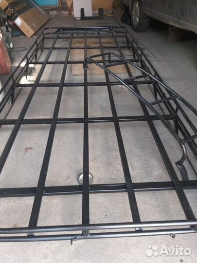 Багажник на Истану