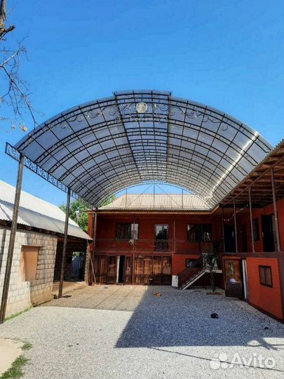 Навесы из поликарбоната под заказ