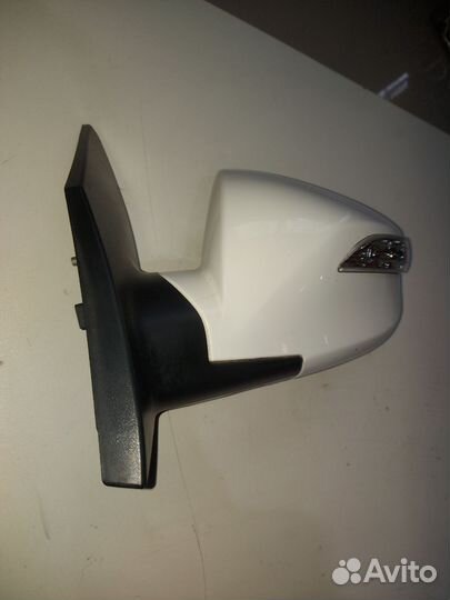 Зеркало левое Hyundai ix35