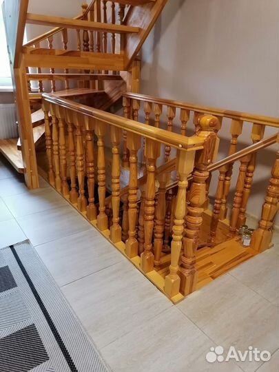 Деревянные лестницы. Плотник