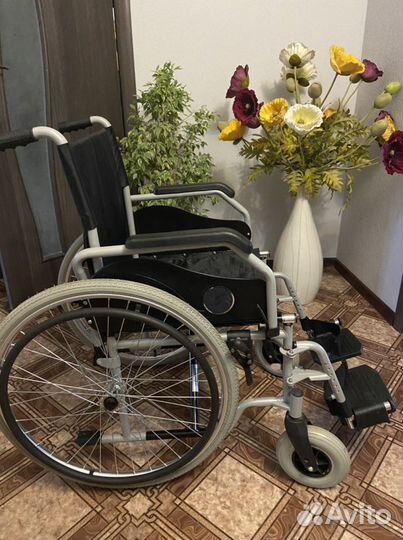 Коляска инвалидная
