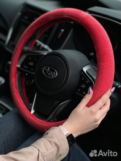 Оплетка руля со Стразами LUX Красная B1499