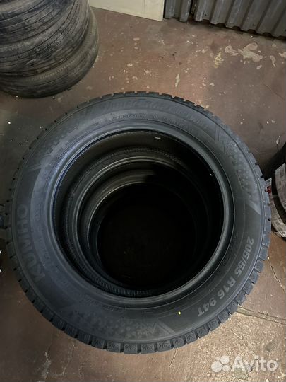 Kumho WinterCraft Ice Wi51 205/55 R16