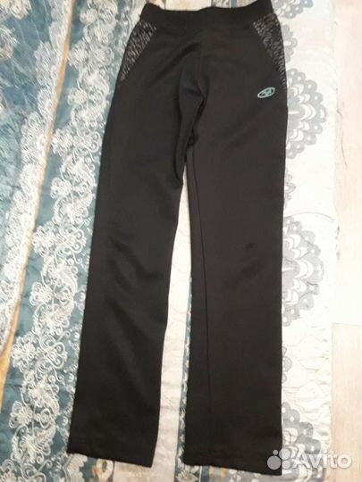 Спортивный костюм для девочки,рост 130,б/ у