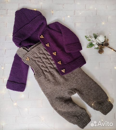 Вязаный детский костюм ручной работы