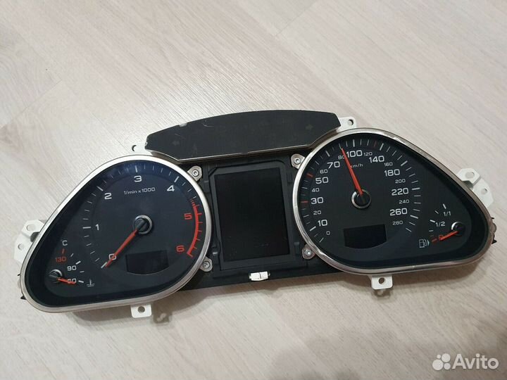 Приборная панель руссифицированая Q7 4L 4L0920933H