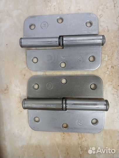 Петля дверная