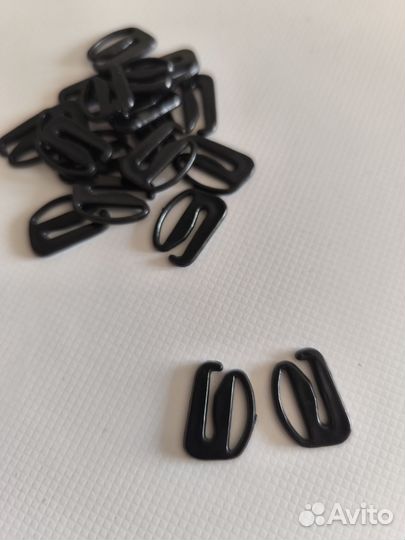 Крючок пластик