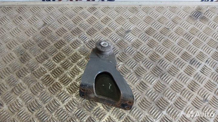 Кронштейн подшипника левый Man Tgl