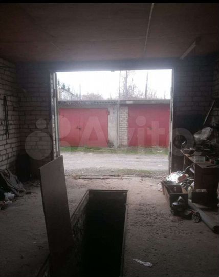 Гараж, > 30 м²