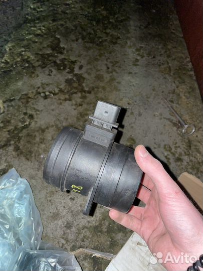 Расходомер воздуха volkswagen Passat cc