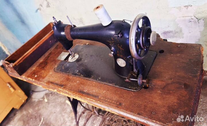 Юбилейная швейная машинка Поповых 19 век