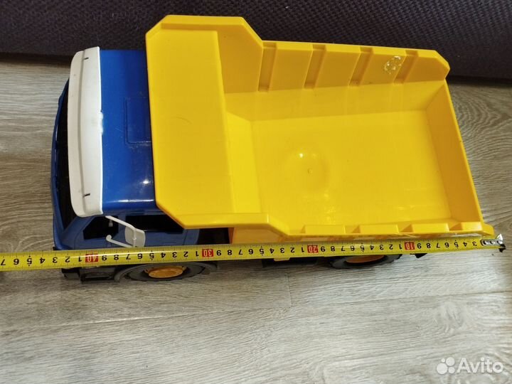 Игрушка машина грузовик