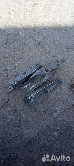 Крепления для капота