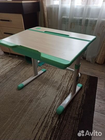 Растущая парта и стул