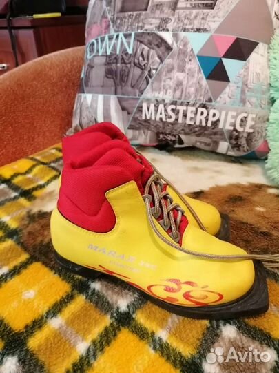 Лыжные ботинки marax