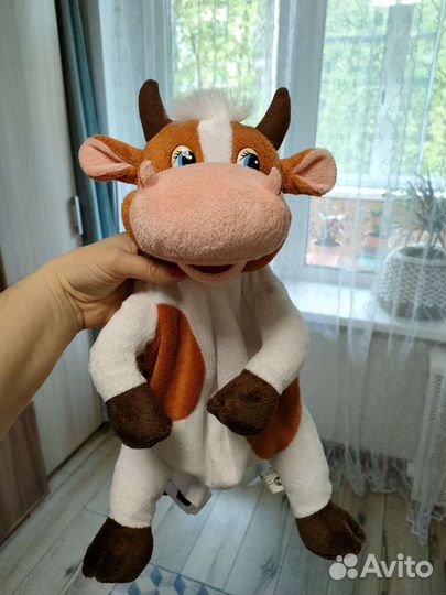 Игрушка-рюкзак Коровка