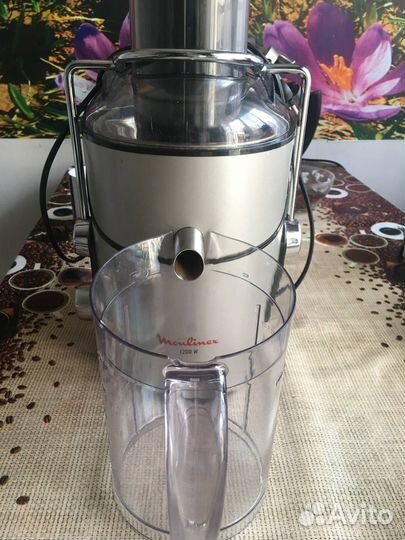 Соковыжималка центробежная Moulinex XXL JU655Н30