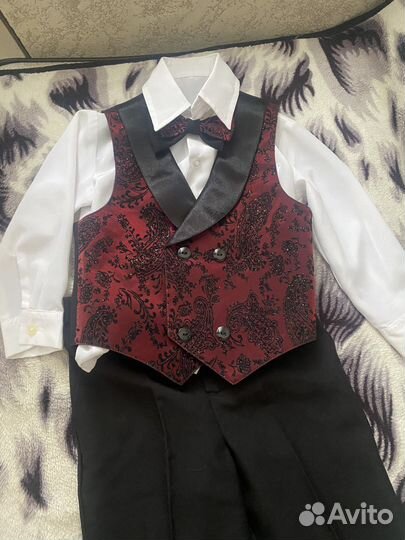 Костюм нарядный на мальчика 98 104