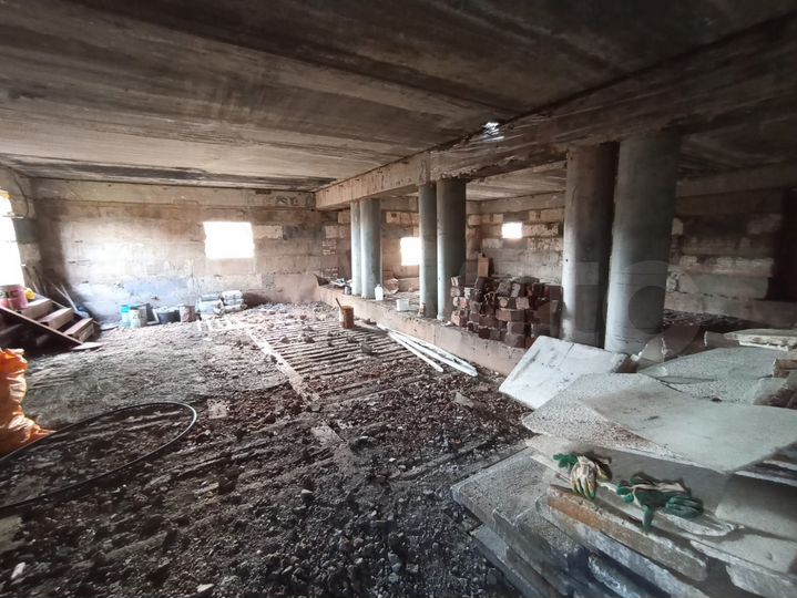 Дом 570 м² на участке 14,9 сот.