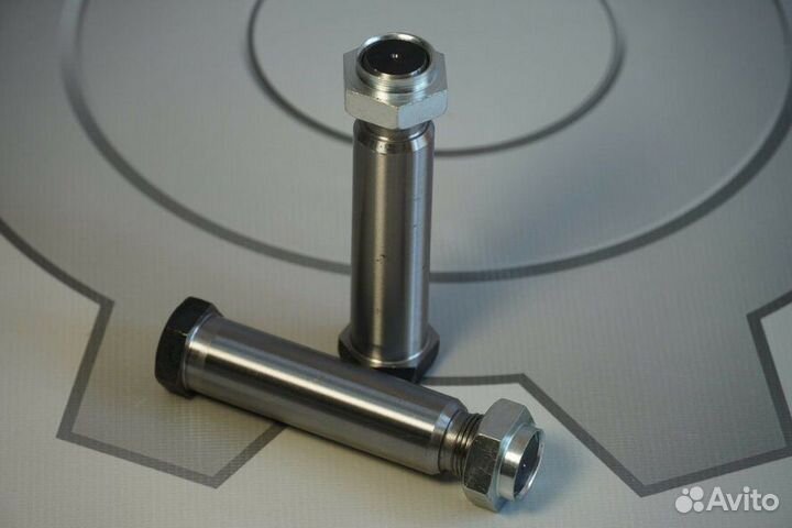 Ось стабилизатора камаз, маз с гайкой (к-т 2.шт)