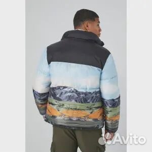 Пуховик с горным пейзажем Forever 21, черный