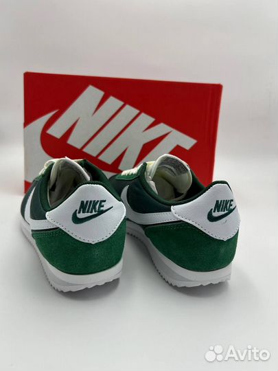 Кроссовки женские Nike Cortez