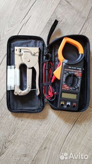 Набор инструментов, степлер и клещи